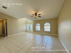 161 SE 1st Pl in Cape Coral, FL - Building Photo - Building Photo