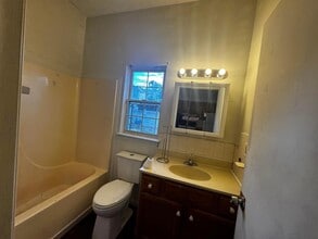 406 Washington Ave, Unit A in Lancaster, OH - Building Photo - Building Photo