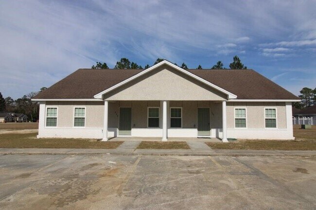 324 S 5th St in Jesup, GA - Building Photo - Building Photo