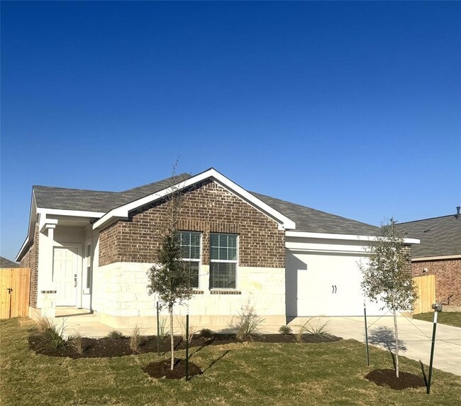 117 Donnington Dr in Hutto, TX - Foto de edificio - Building Photo
