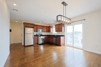 16 Saco St, Unit 6 in Boston, MA - Building Photo - Building Photo