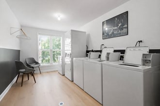 5202 Washington St in Downers Grove, IL - Building Photo - Building Photo