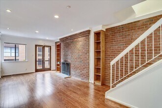 1076 Paper Mill Ct in Washington, DC - Building Photo - Building Photo