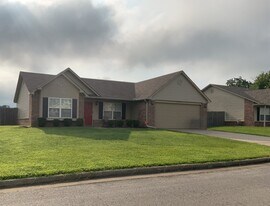 8707 S 262nd E Ave in Broken Arrow, OK - Building Photo