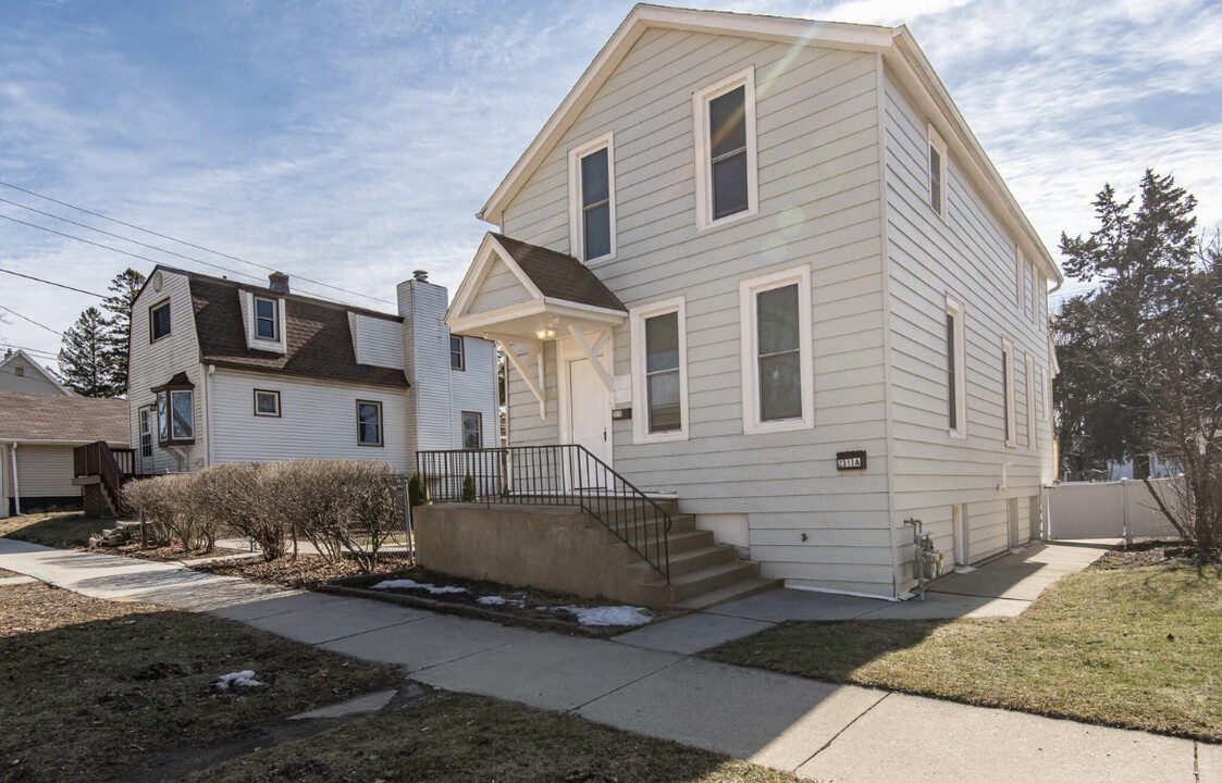 2313 E Morgan Ave in Milwaukee, WI - Building Photo