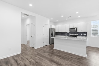 8632 Tropics Ave in Panama City Beach, FL - Building Photo - Building Photo