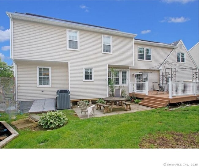 145 Settlers Ridge Rd in Milford, CT - Building Photo - Building Photo