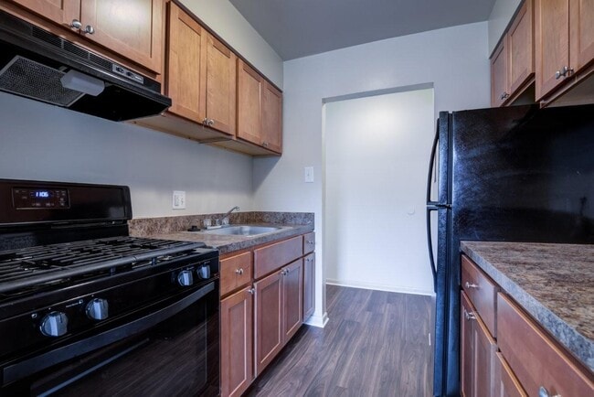 Carlwynne Manor Apartment Homes in Carlisle, PA - Building Photo - Building Photo