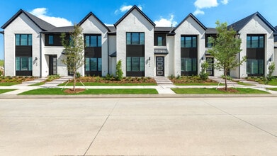 The Louise Townhomes in Arlington, TX - Foto de edificio - Building Photo