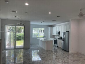 592 Parsons Wy in Deerfield Beach, FL - Building Photo - Building Photo