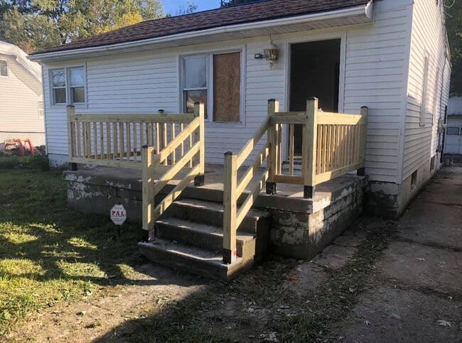 property at 3144 Woodrow Ave