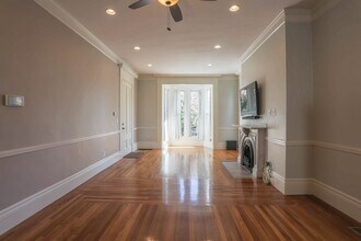 404 Meridian St in Boston, MA - Building Photo - Building Photo