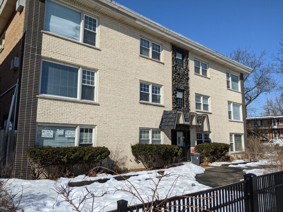 156 Asbury Ave in Evanston, IL - Building Photo
