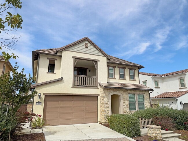13592 Bolero Wy in San Diego, CA - Foto de edificio - Building Photo
