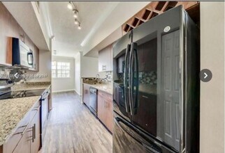11630 SW 2nd St, Unit 307 in Pembroke Pines, FL - Foto de edificio - Building Photo