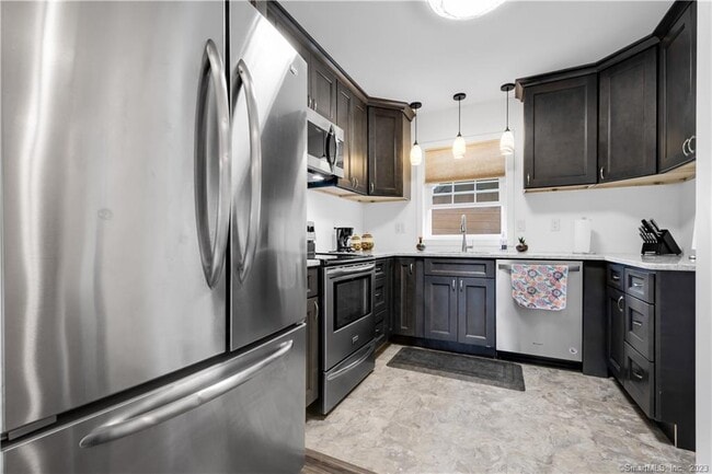 1 Alicia Ln in Middletown, CT - Building Photo - Building Photo