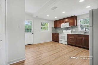 403 Virginia St in Frostproof, FL - Foto de edificio - Building Photo