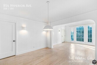854 Hyperion Ave in Los Angeles, CA - Building Photo - Building Photo
