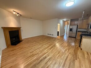 3349 N Clark St in Chicago, IL - Building Photo - Building Photo