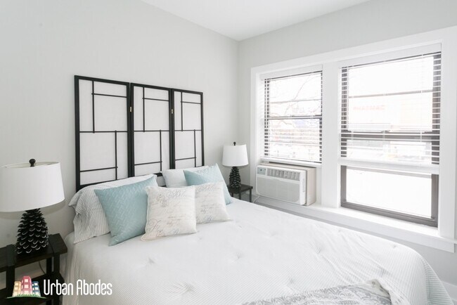 703 W Brompton Ave, Unit A01C in Chicago, IL - Building Photo - Building Photo