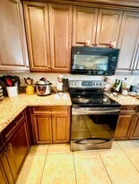 9205 Dupont Pl in Wellington, FL - Building Photo