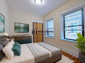 1315 Commonwealth Ave in Boston, MA - Building Photo