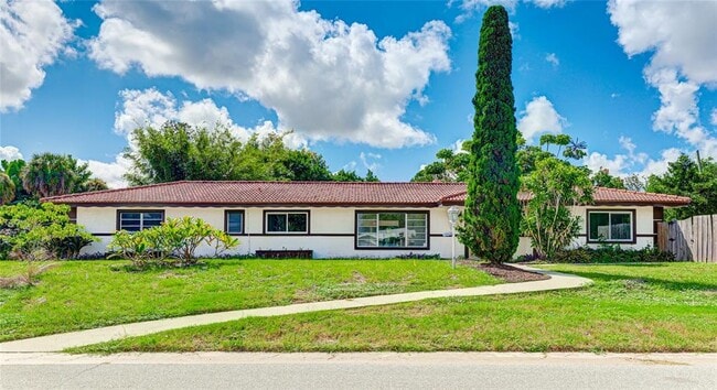 property at 2618 Valencia Dr
