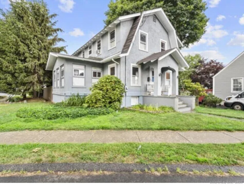 1276 North Ave in Stratford, CT - Building Photo