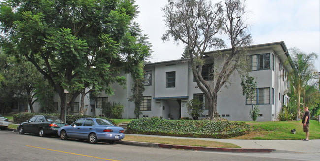 3470 Clarington Ave in Los Angeles, CA - Foto de edificio - Building Photo