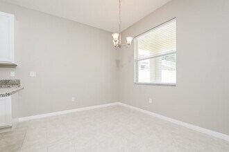 408 Thicket Crest Rd in Seffner, FL - Building Photo - Building Photo