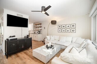 4611 Hedgemore Dr in Charlotte, NC - Building Photo - Building Photo