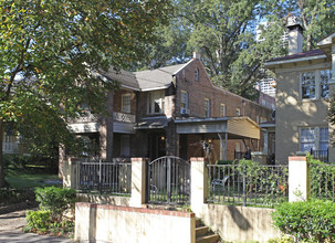 702-704 Myrtle St in Atlanta, GA - Building Photo - Building Photo