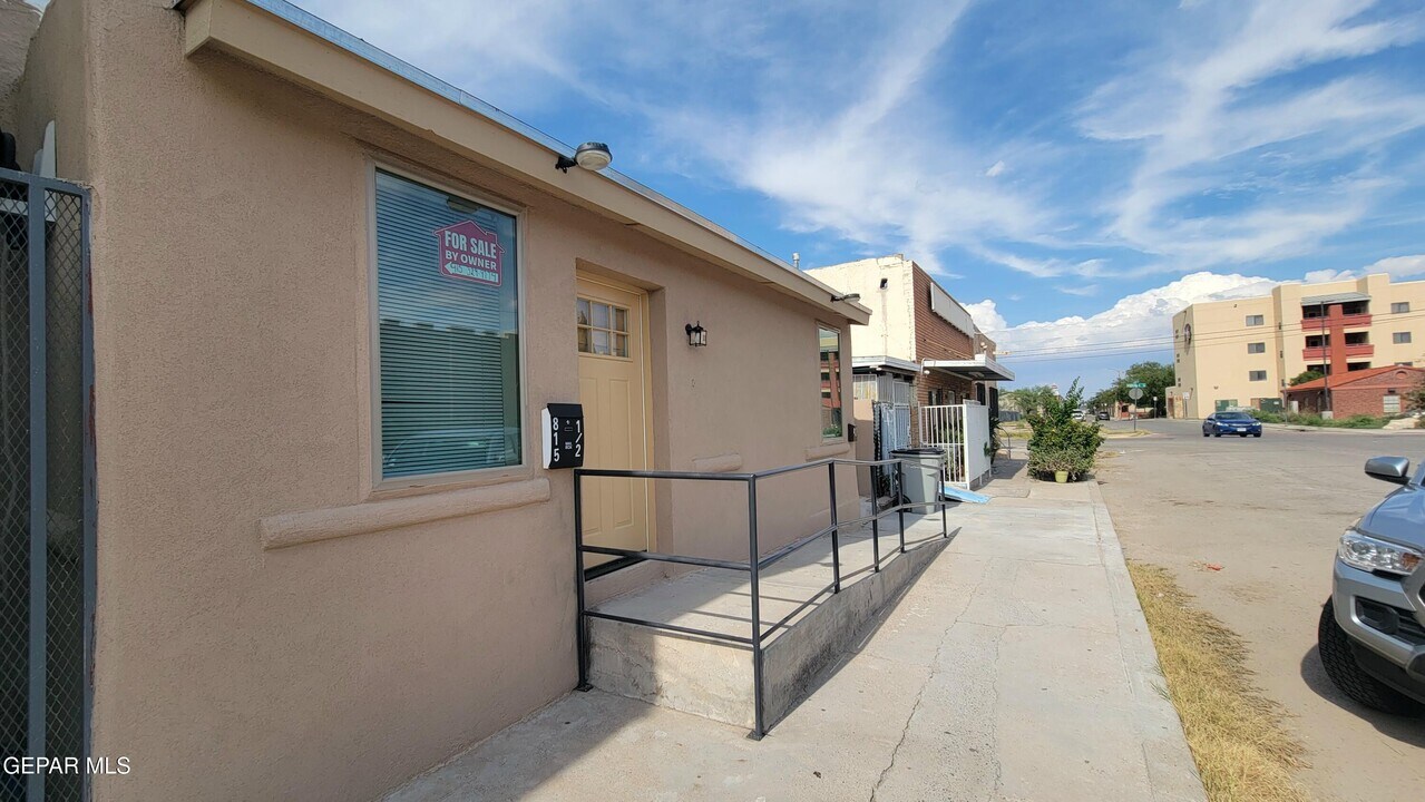 817 E 3rd Ave in El Paso, TX - Building Photo