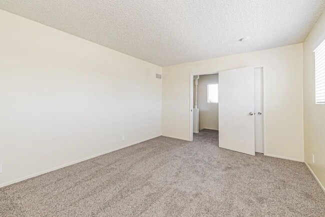 9313 Samoline Ave in Downey, CA - Building Photo - Building Photo