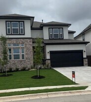 8208 Bouvreuil Dr in Briarcliff, TX - Building Photo