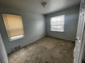 18966 Lahser Rd in Detroit, MI - Building Photo - Building Photo