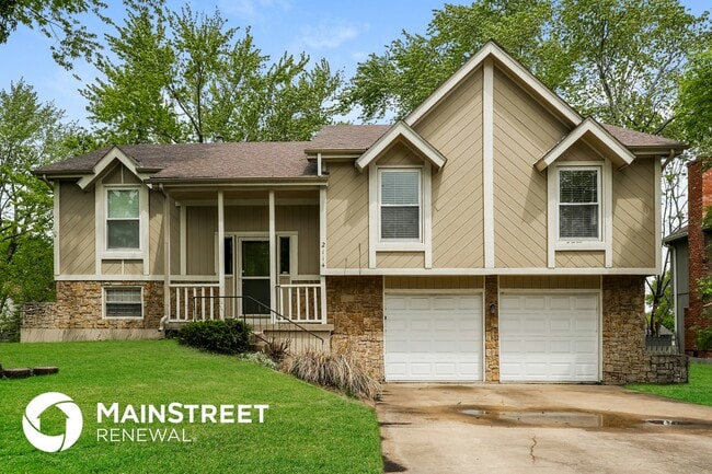 property at 2114 E Stratford Rd