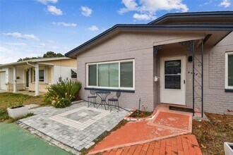 4535 33rd Ave N in St. Petersburg, FL - Building Photo - Building Photo