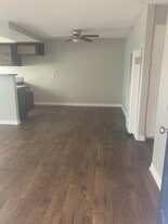 7042 Fenway Dr in Westminster, CA - Building Photo