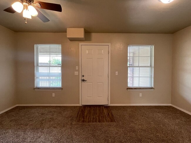 2442 NW 39th St in Oklahoma City, OK - Building Photo - Building Photo