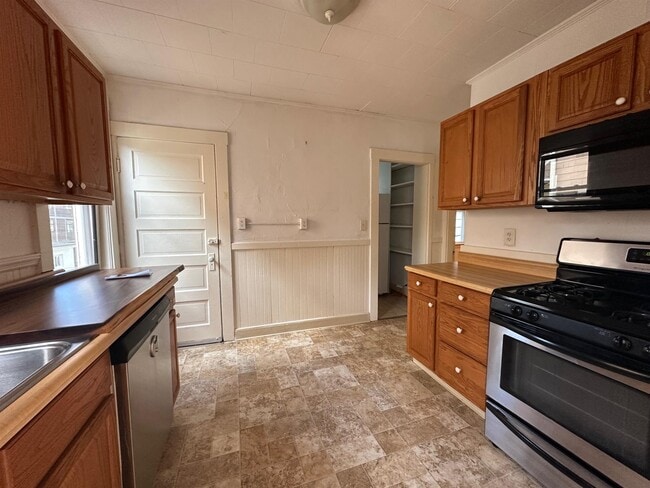 27 Durham St, Unit 2