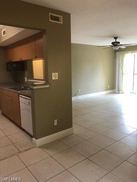 2905 Winkler Ave-Unit -714 in Ft. Myers, FL - Building Photo - Building Photo
