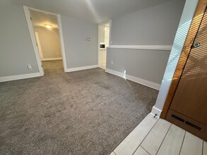 326 S Walnut St in Sycamore, IL - Building Photo - Building Photo