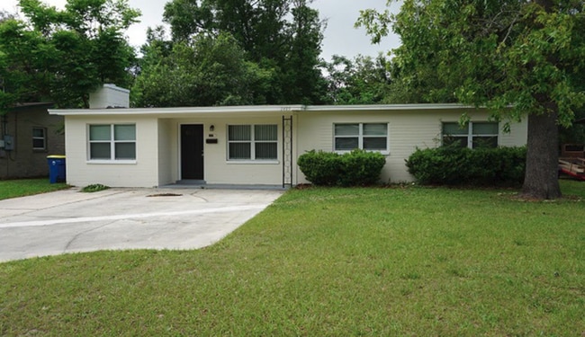 property at 2489 Quail Ave