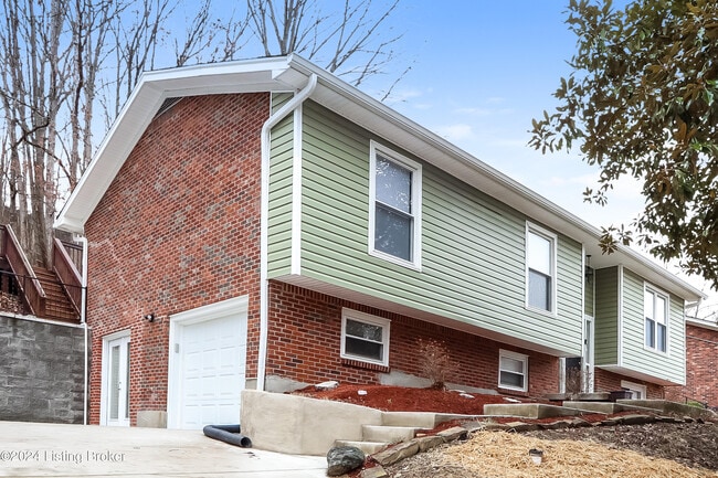 9104 Royal Oak Dr in Louisville, KY - Building Photo - Building Photo