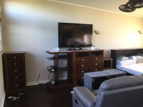 18041 Norwood Park Pl in Tustin, CA - Building Photo - Building Photo