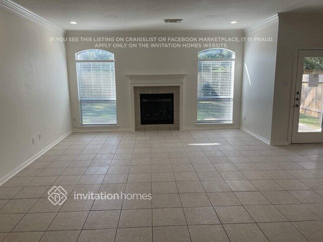 15231 Henderson Point Dr in Cypress, TX - Building Photo - Building Photo