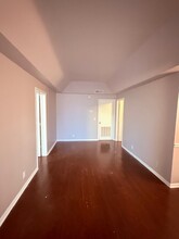 2111 Acklen Ave, Unit 1 in Nashville, TN - Foto de edificio - Building Photo