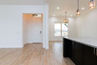 503 Country Club Dr in Canyon, TX - Building Photo - Building Photo