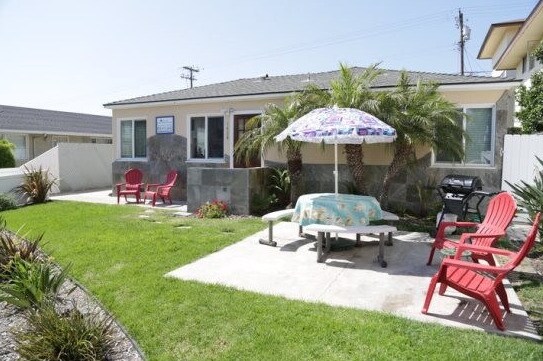 Pacific Beach Dr - FULLY FURNISHED in San Diego, CA - Building Photo - Building Photo